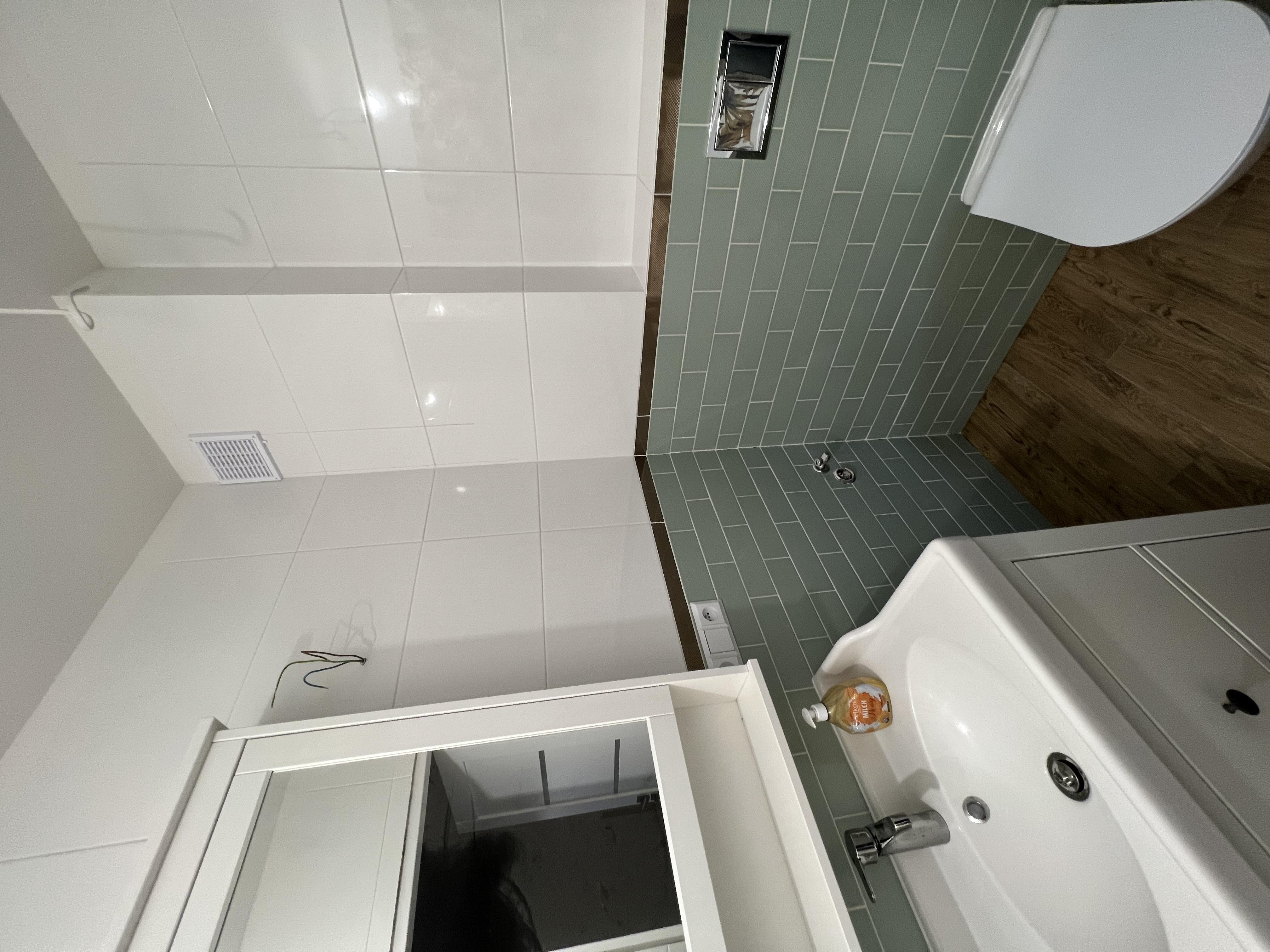 Biało zielona łazienka., zdjęcie 2