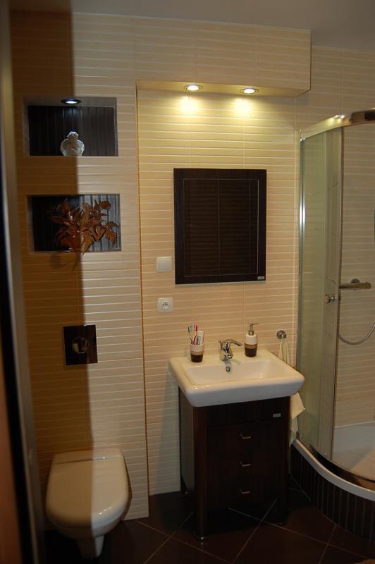 Łazienka ciemna, zdjęcie 6