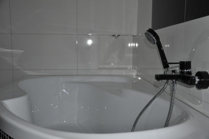 Black & White, zdjęcie 2