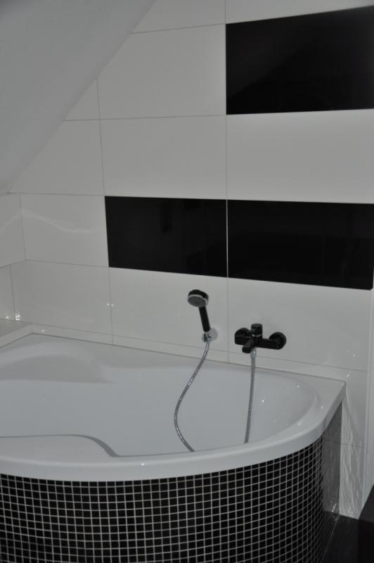 Black & White, zdjęcie 1