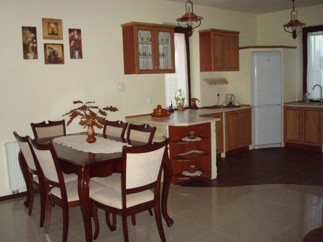 kuchnia i jadalnia w odcieniach jesieni, zdjęcie 3