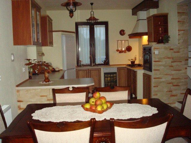 kuchnia i jadalnia w odcieniach jesieni, zdjęcie 4