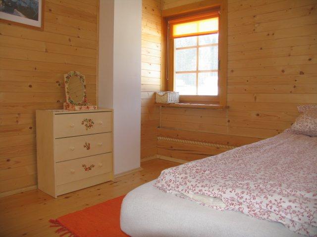 sypialnie w chacie na śliwkówce, zdjęcie 5