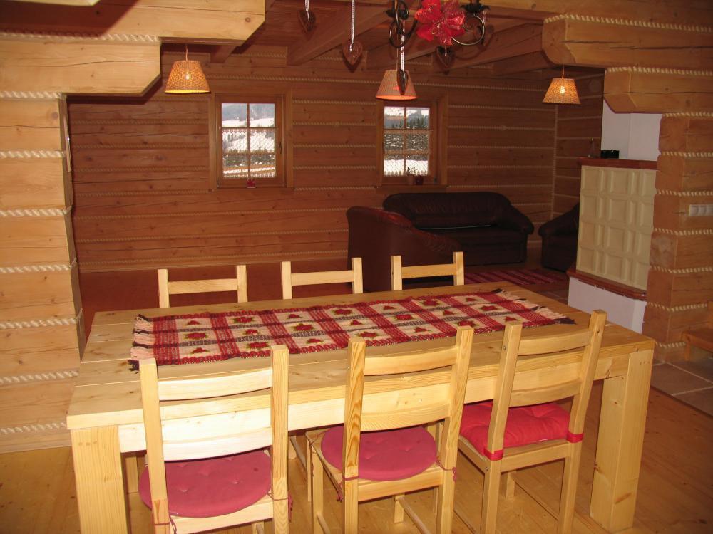 salon w chacie na śliwkówce, zdjęcie 3