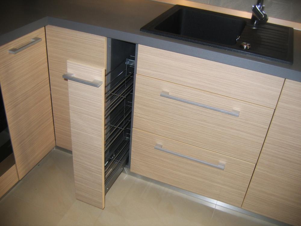 Stalowy beż, zdjęcie 1