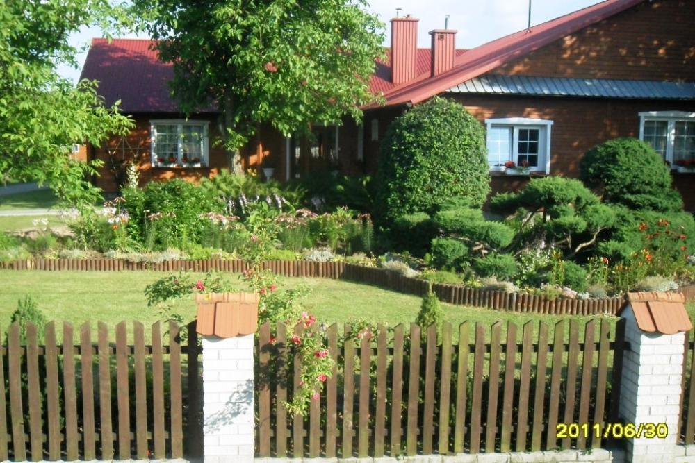 Duży ogród z domem drewnianym, zdjęcie 9