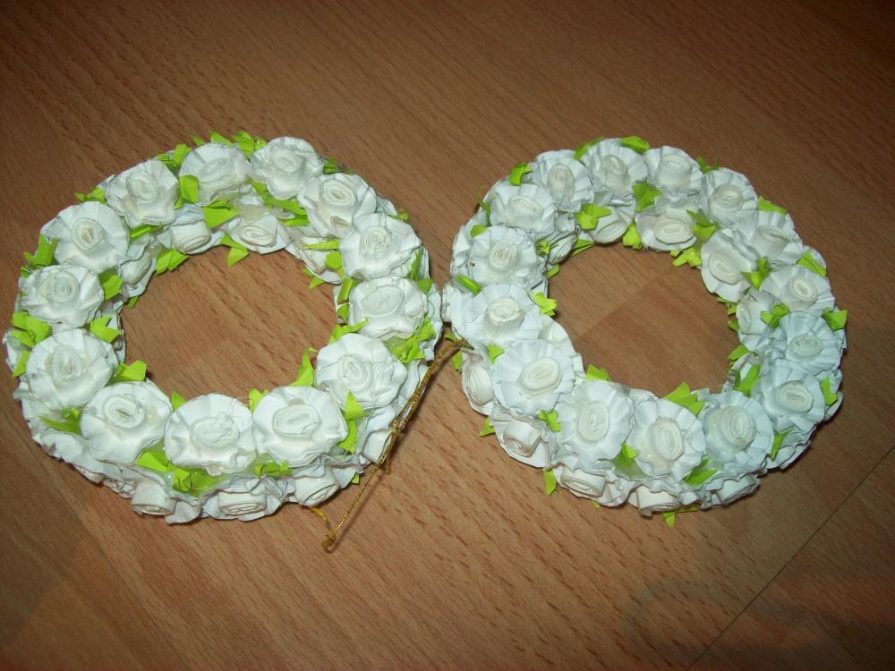 Bombki i wianuszki z papierowych różyczek wykonanych przeze mnie, zdjęcie 6