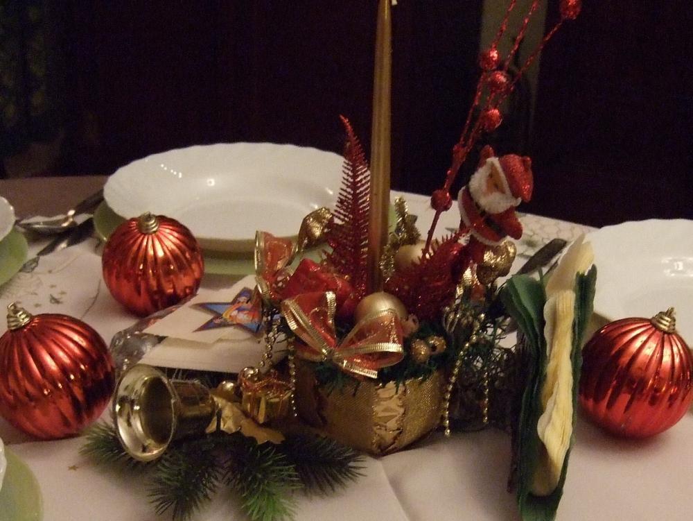 Świątecznie nakryty stół, zdjęcie 2