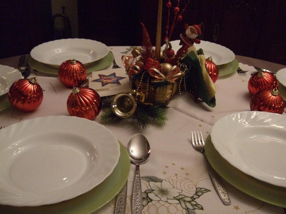 Świątecznie nakryty stół, zdjęcie 4