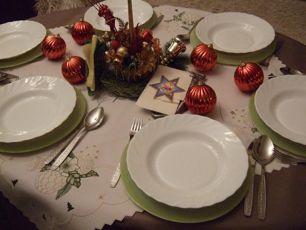 Świątecznie nakryty stół, zdjęcie 3