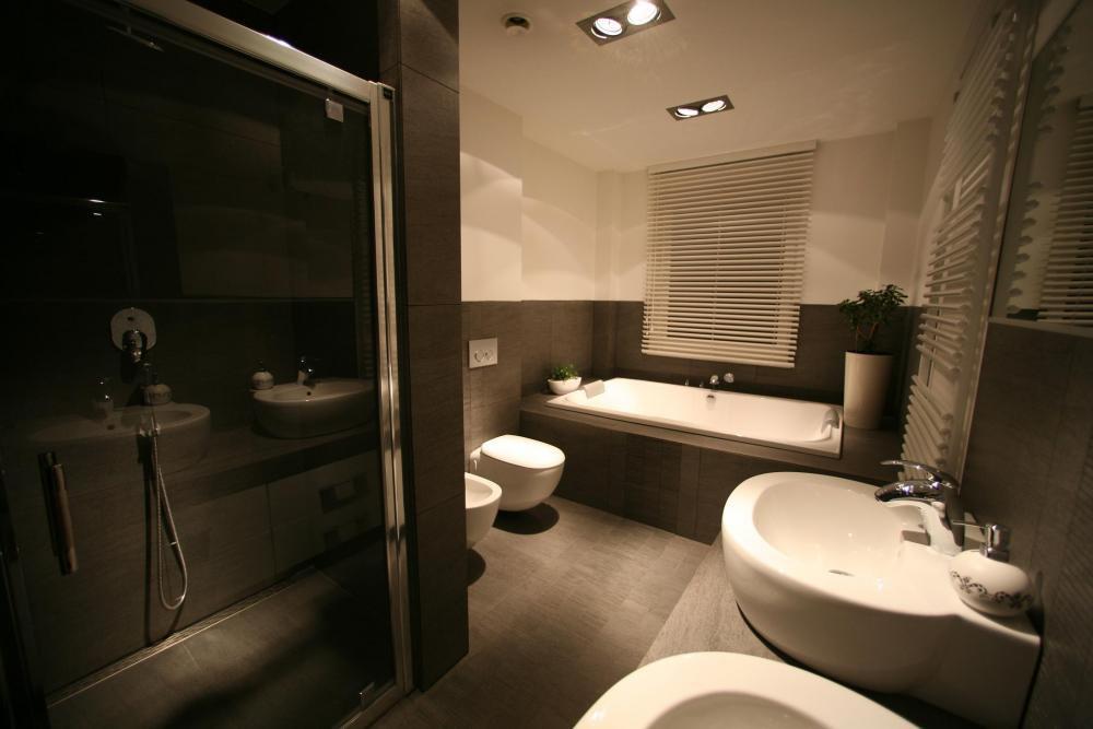 Nieduży salon kąpielowy, zdjęcie 1