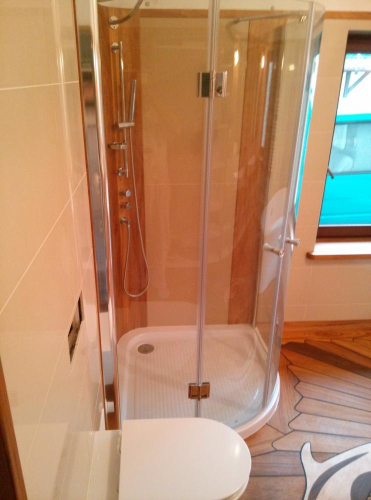 Drewno w łazience, zdjęcie 15