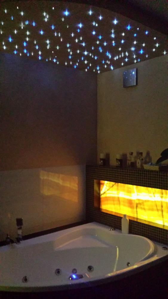 duża łazienka z gwieździstym niebem, zdjęcie 8