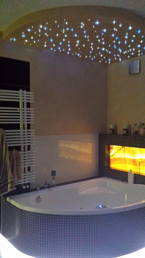 duża łazienka z gwieździstym niebem, zdjęcie 13