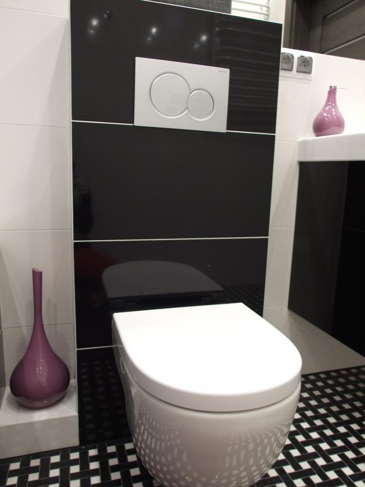 Monochromatyczna łazienka, zdjęcie 4