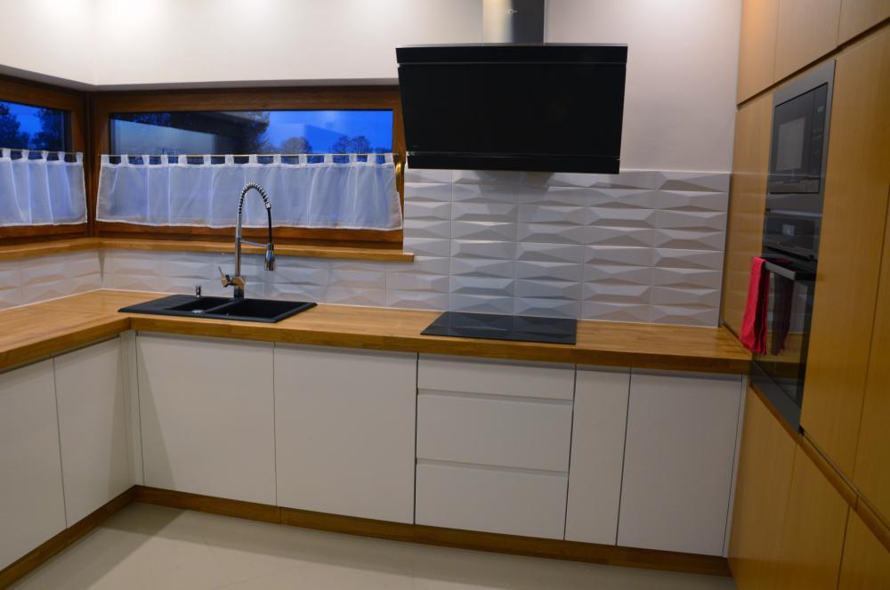  Nowoczesna biała kuchnia, zdjęcie 2