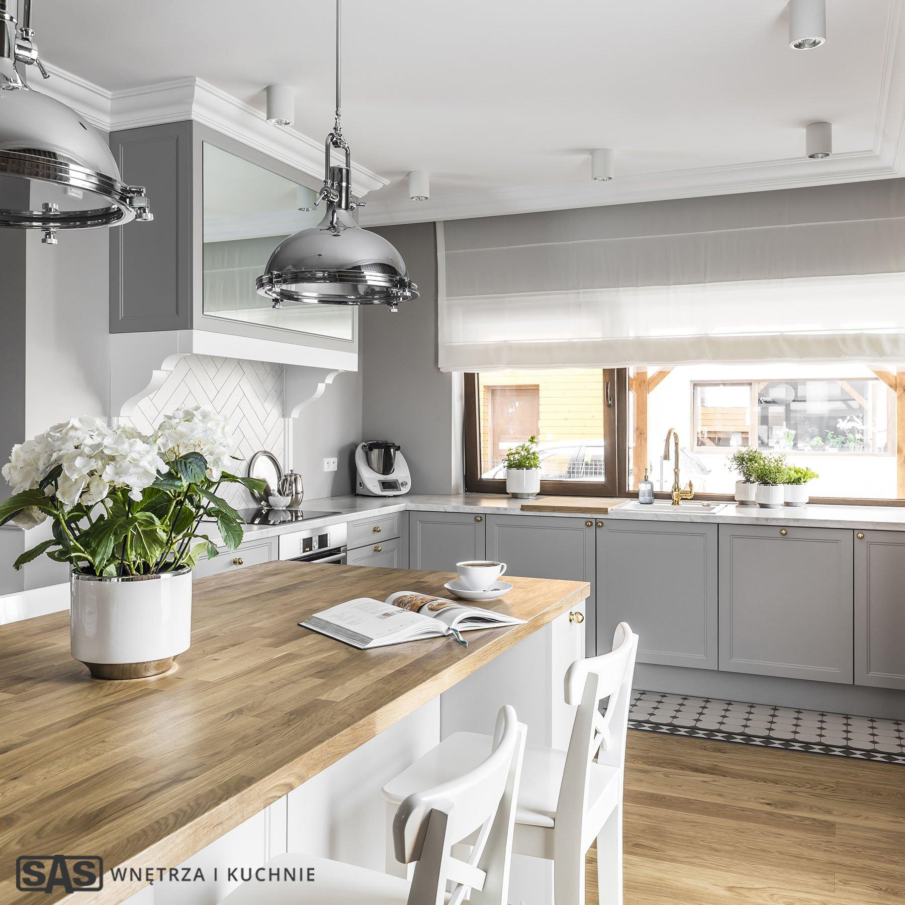 DOM W STYLU HAMPTON, zdjęcie 1