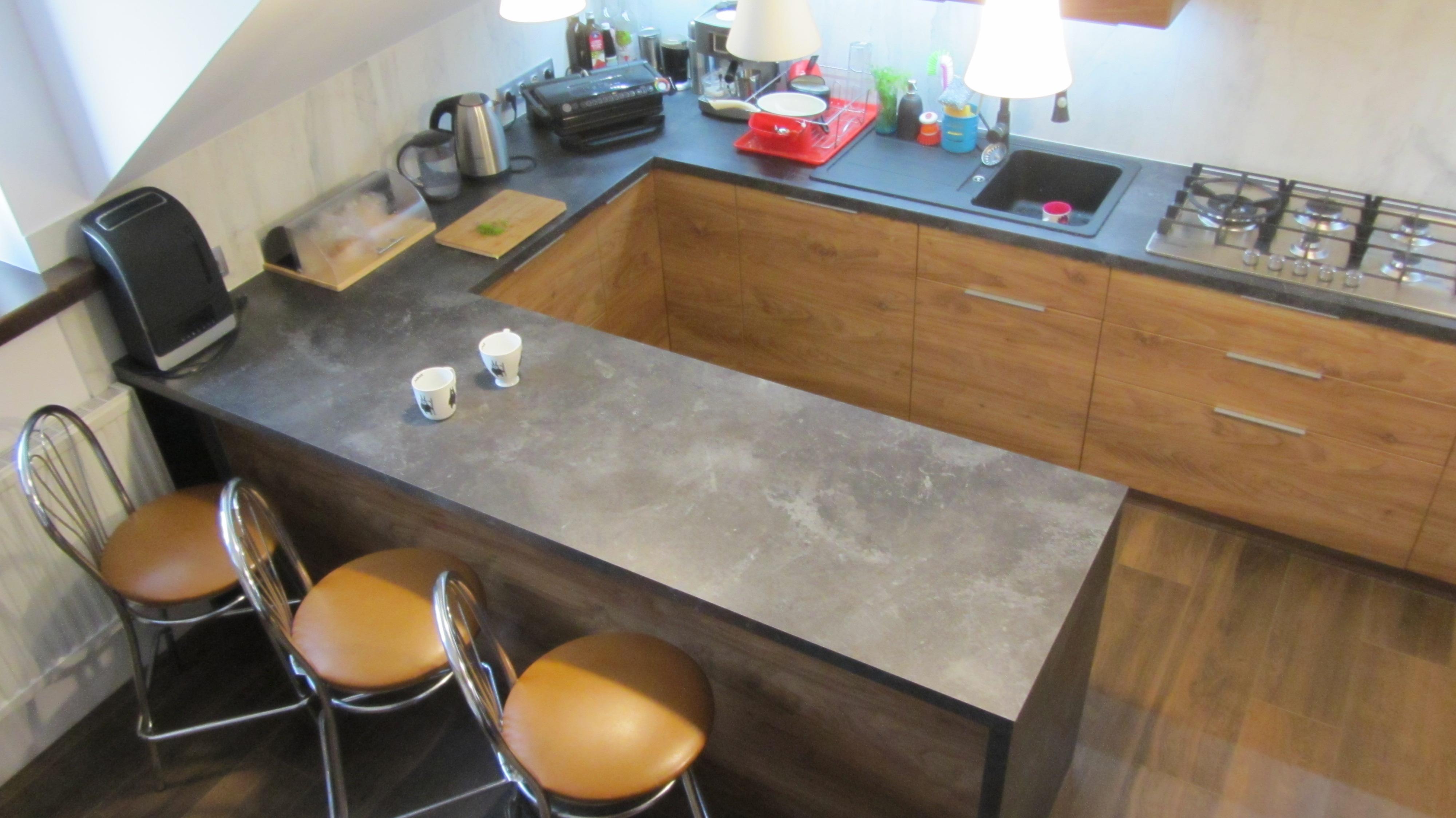 Przytulna kuchnia drewno, zdjęcie 4