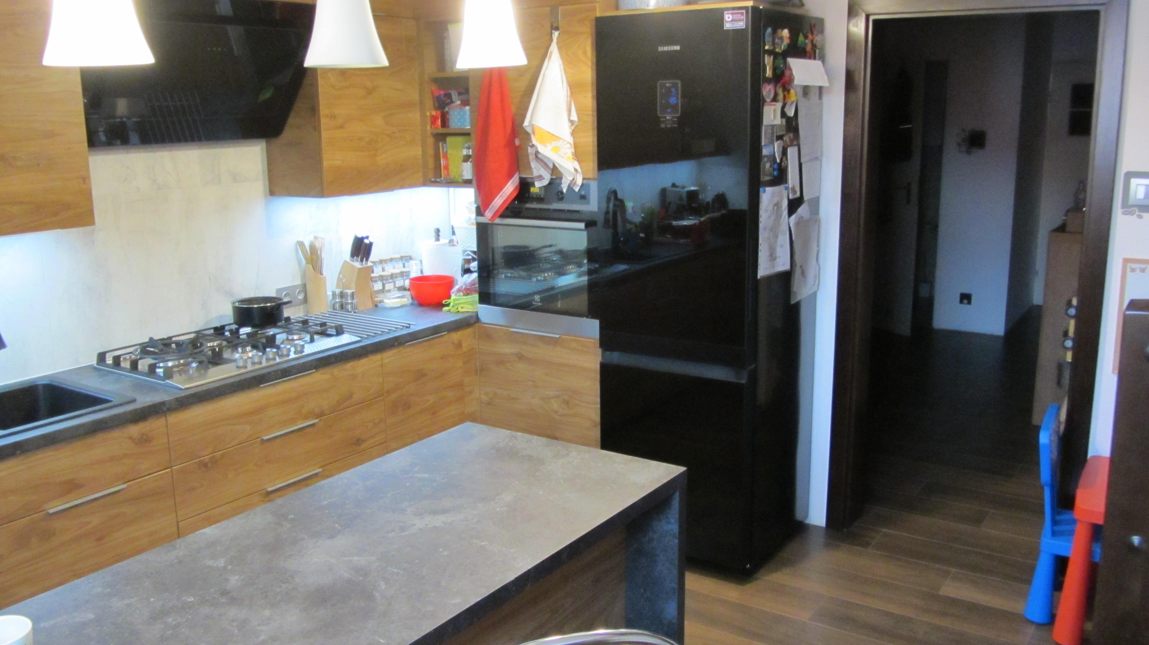 Przytulna kuchnia drewno, zdjęcie 7