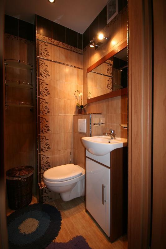 Mała łazienka "IROKO", zdjęcie 2