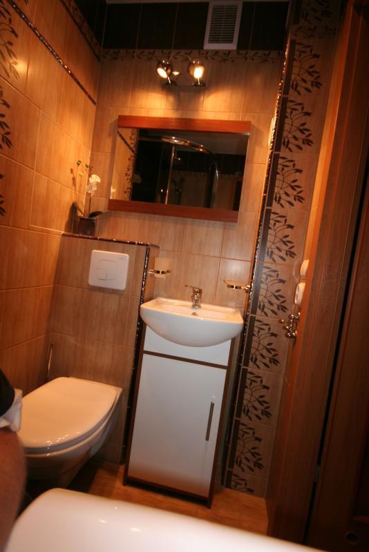 Mała łazienka "IROKO", zdjęcie 3