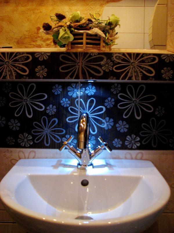 MAŁA ŁAZIENKA, zdjęcie 11