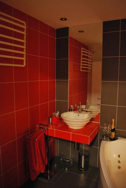 Niewielka, ale pełna namiętności łazienka, zdjęcie 5