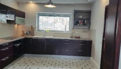 Wirtualna wizualizacja AI - Realonda Orly Stone gres 44x44  na podłodze