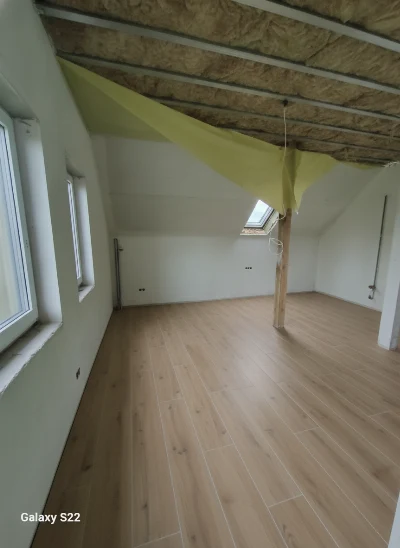 Wirtualna wizualizacja AI - Geotiles Ebony Miel gres rektyfikowany 60x120  na podłodze