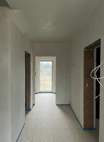 Wirtualna wizualizacja AI - Vives Portofino Crema gres 60x60  na podłodze