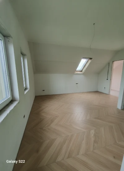 Wirtualna wizualizacja AI - Eco Ceramic Loire Oak gres rektyfikowany 60x120  na podłodze